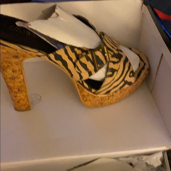 Sandals - Picture 2 of 5